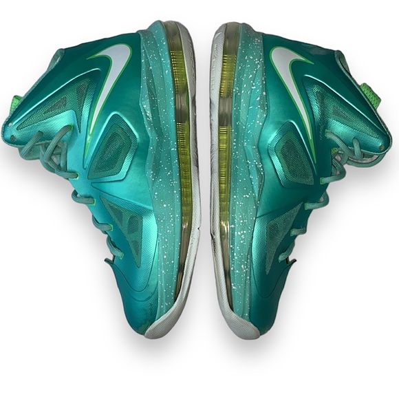Nike LeBron 10 GS 'Easter' Rare - Picture 1 of 11